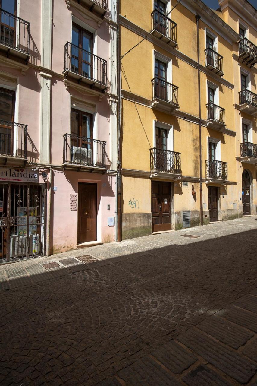 Via Cavour 19, Camere Del Conte Iglesias Exterior photo